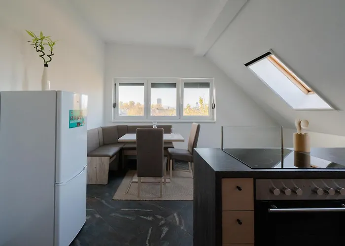 Domus Optima - Cozy Retreat In Apartment
